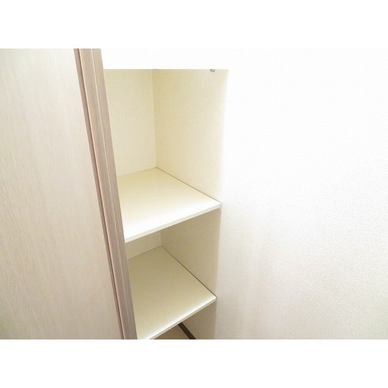 ポポラーレ壱番館0102号室 収納