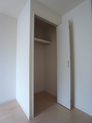 リブリ・サンヴィレッジ242階 収納