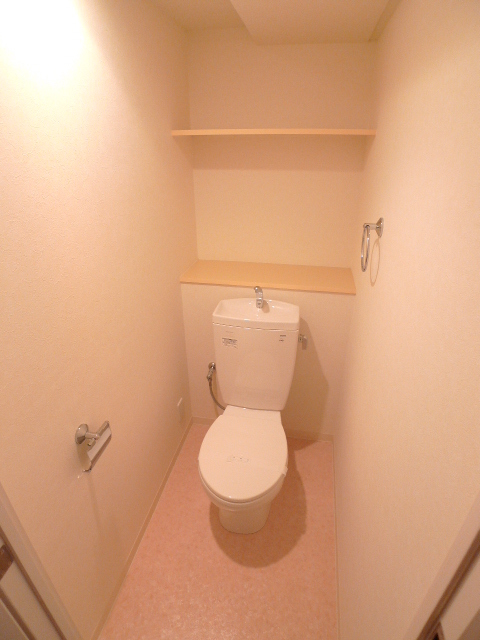 ＫＡＮＥＮＡＲＩ和光 清潔感のあるトイレです