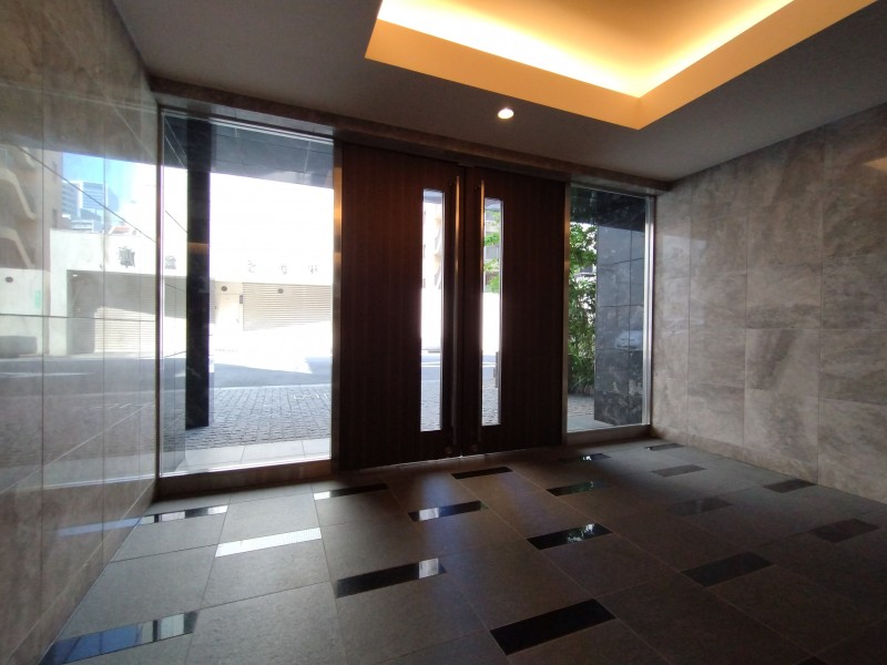 コンシェリア新橋SIX10階 エントランス