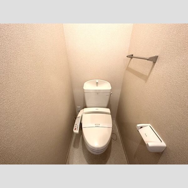 コンフォートスクエア303号室 トイレ