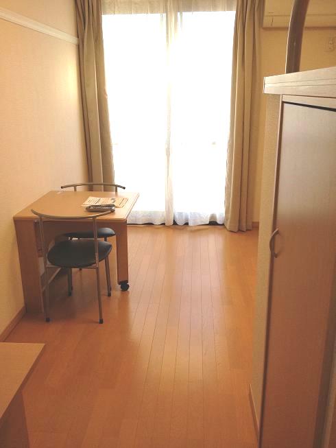 レオパレスウィスタリアⅡ リビング