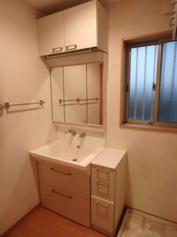 東葛西８丁目戸建 洗面