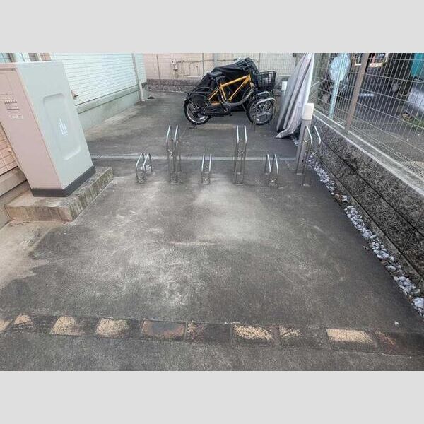 グランデュール　A 駐輪場