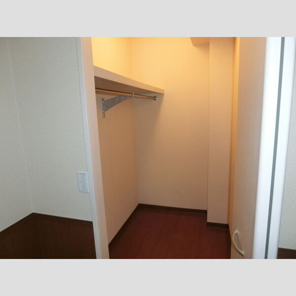 サンシャトー　Ⅰ ウォークインクローゼット