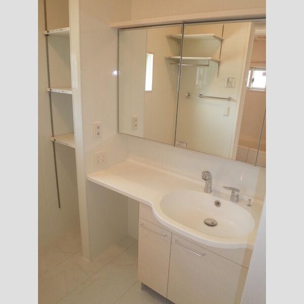 まほろば日進　SouthCourtC号室 洗面