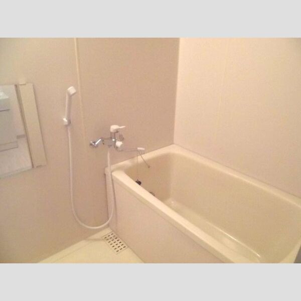 アベニールクニヤ303号室 浴室　追い焚き機能付