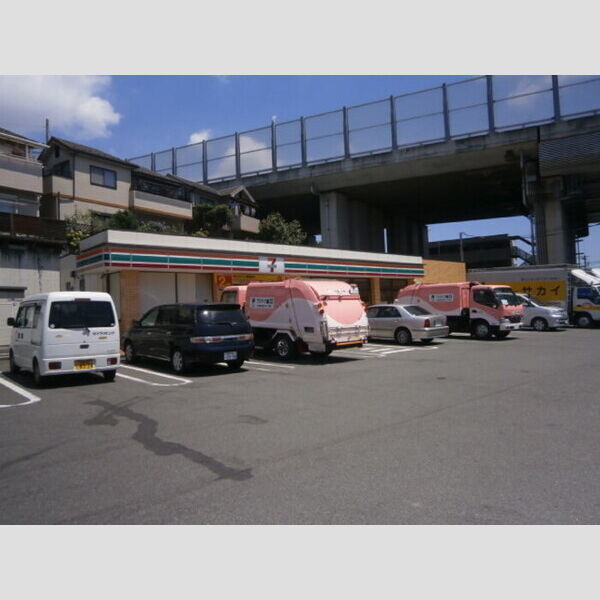 プレミール・イダⅡ102号室 セブンイレブン神木本町一丁目店