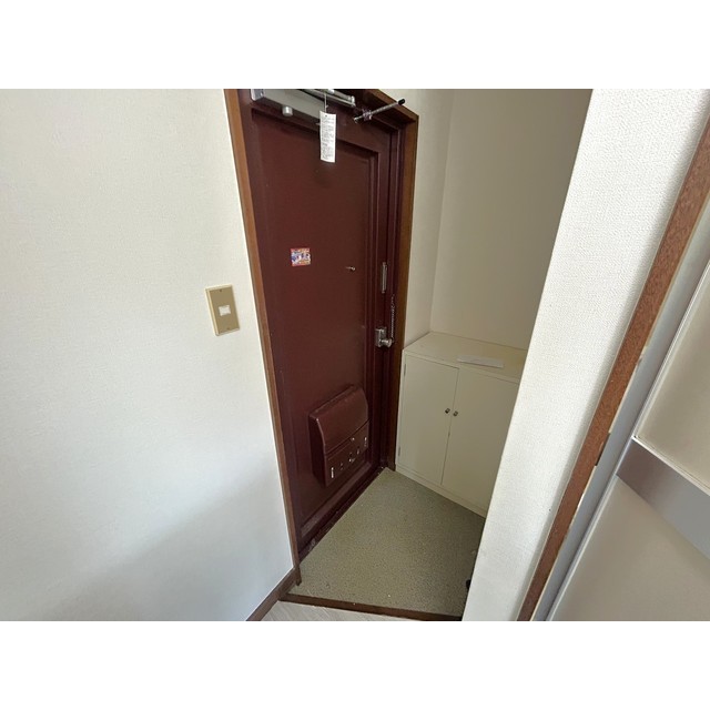 ドアーズ立川308号室 玄関