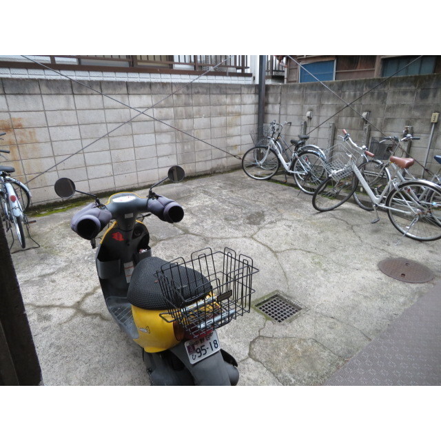 サーラ弥生 外観