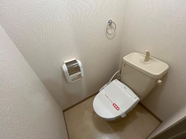 アメニティプレイス00402号室 シャワー付トイレ