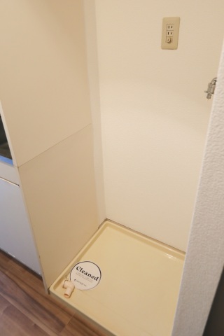 スカイコート明大前第2 洗濯機置き場