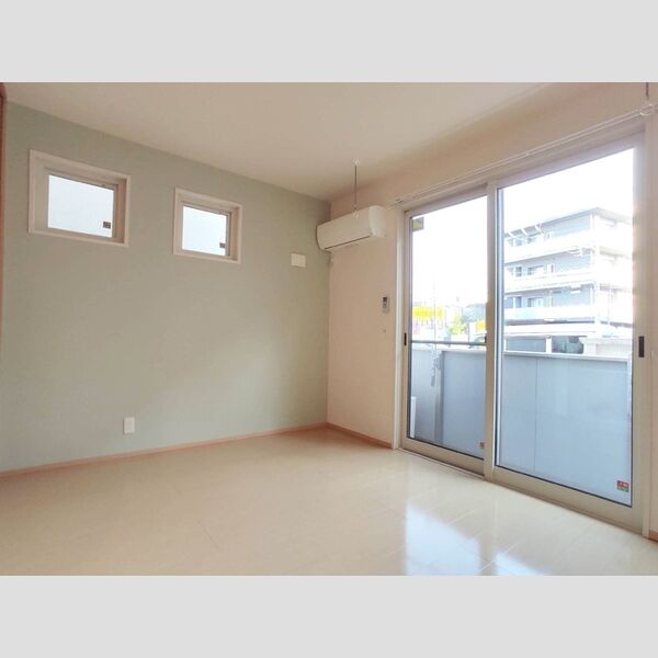 クローバーハイツ 102号室　洋室