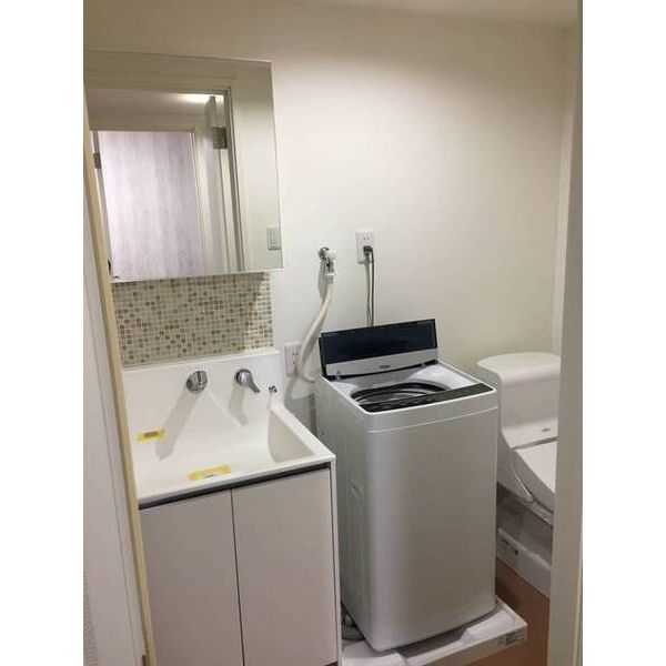 Precious　Earth　稲毛区稲毛0103号室 洗面