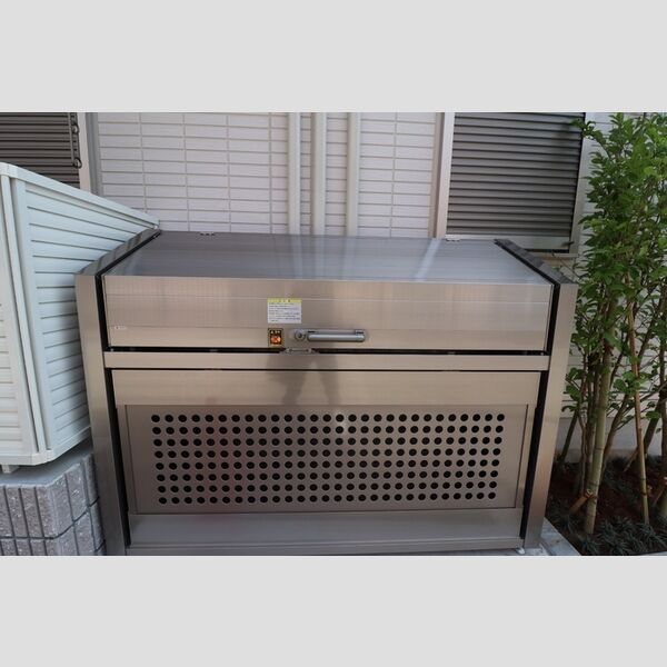 アヴァンス西亀有 ゴミストッカー