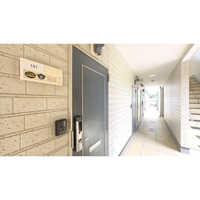 アヴェニール湘南Ⅱ 玄関