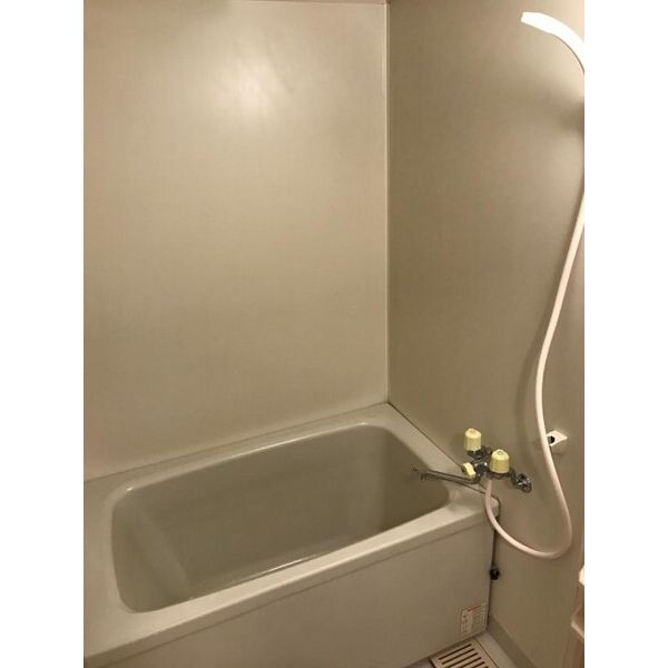 ヴィルヌーブ401号室 305号室