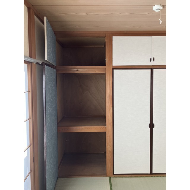 タウンハウス新百合 2026年1月撮影　和室　押入