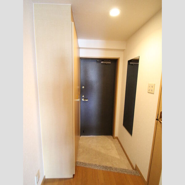 藤和シティスクエア三鷹駅前604号室 玄関