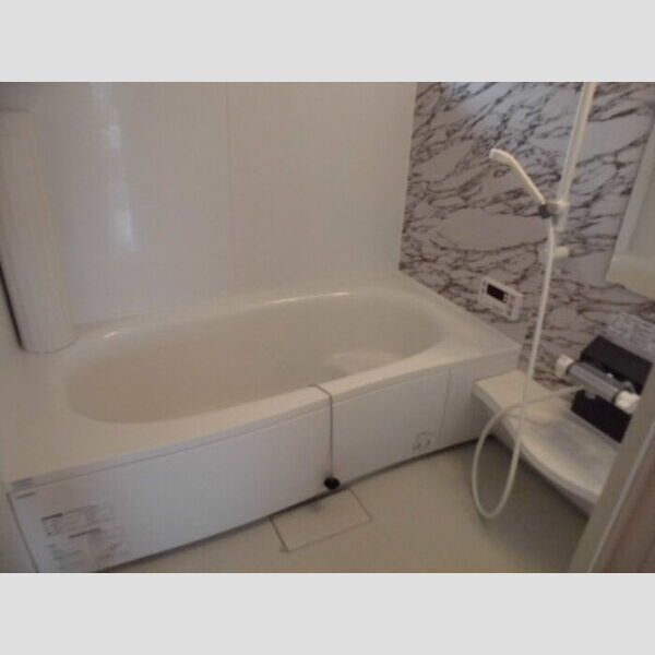 エーデルハイム　B 追い焚き機能一坪タイプ浴室