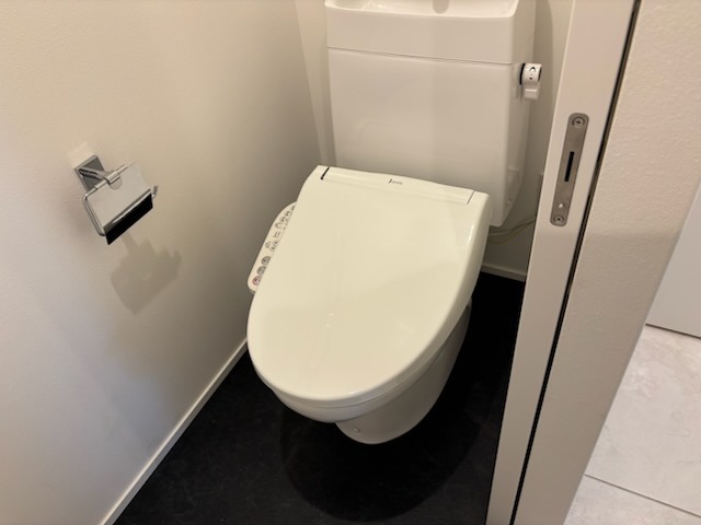 AZ Smart 目白御留山2階 トイレ