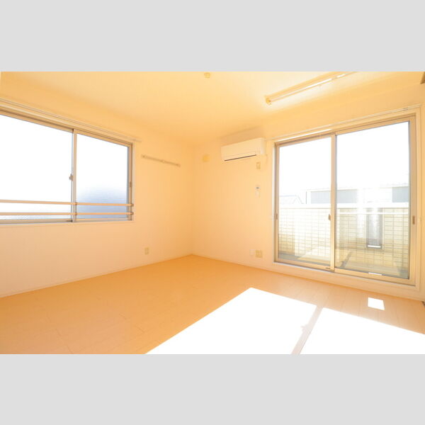 ベルレージュ201号室 洋室