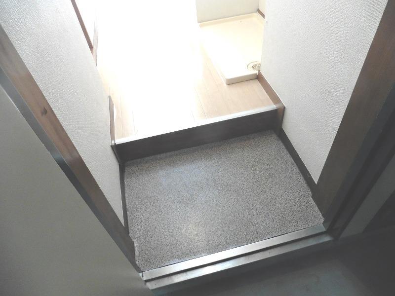 ジュネス南大沢3階 玄関です♪