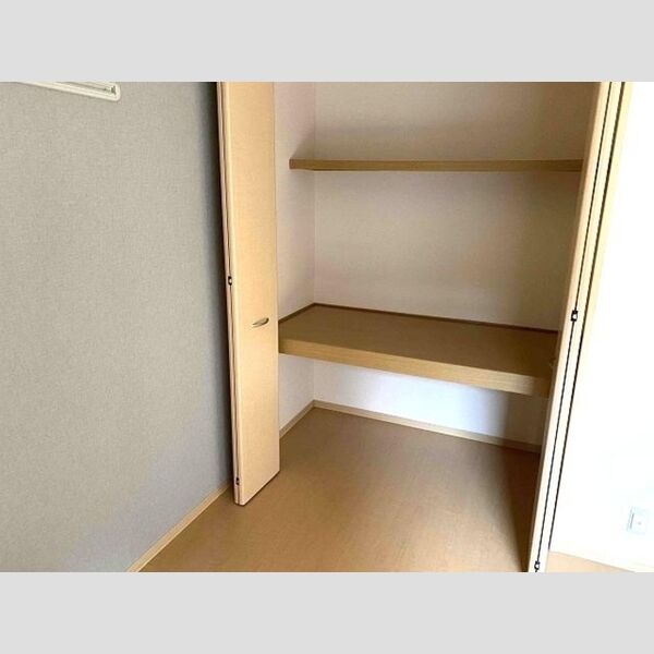 コンフォート北葛西 物入