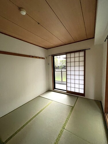 シャリエ練馬北町1階 和室