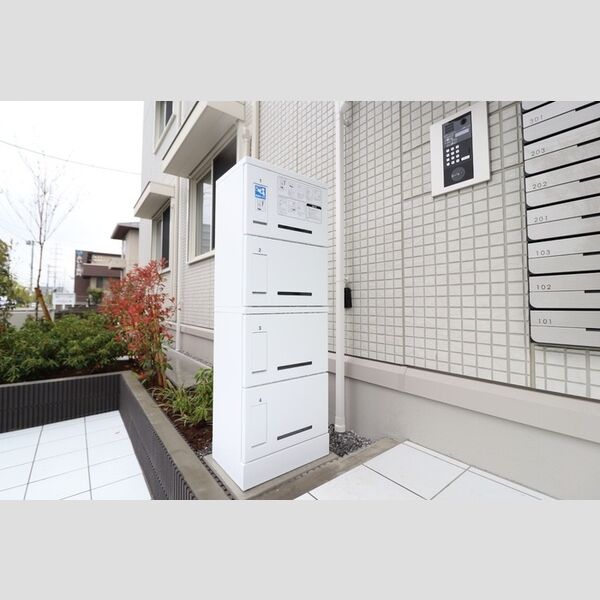 フォレストおおたか　Ⅰ102号室 宅配ボックス