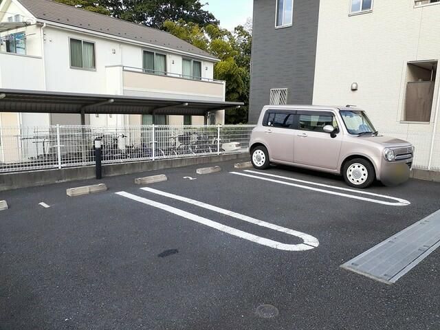 ヒルレジデンスＫＡＺＵ 駐車場
