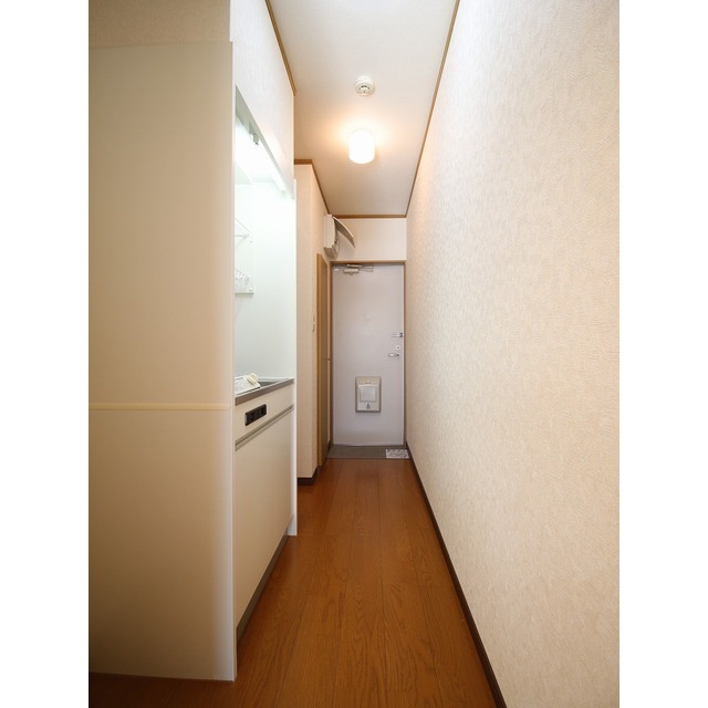 アムール 日進106号室 内観