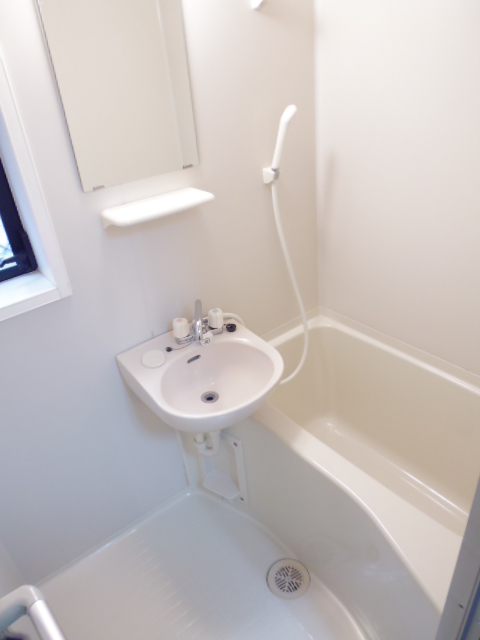 Ｂｅａｕｔｙ　Ｈｉｌｌｓ２００２ 洗面