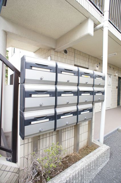 サワークレスト0102号室 集合郵便受けあり