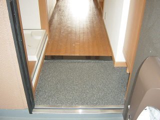 シャン・デ・フルール103号室 玄関