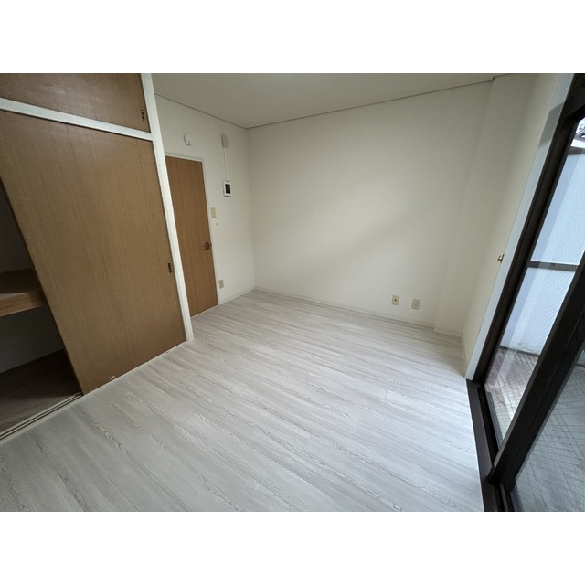 アーバンシティ豊和203号室 リビング