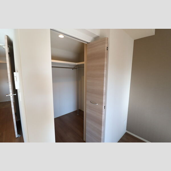 AGREVE ウォークインクローゼット