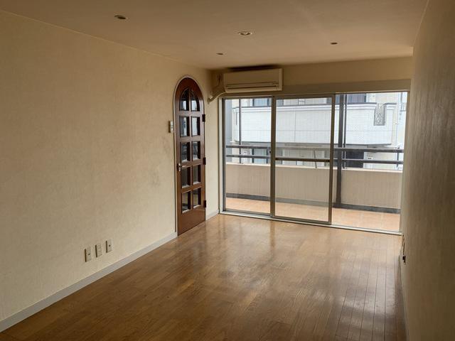 イズミビル リビング