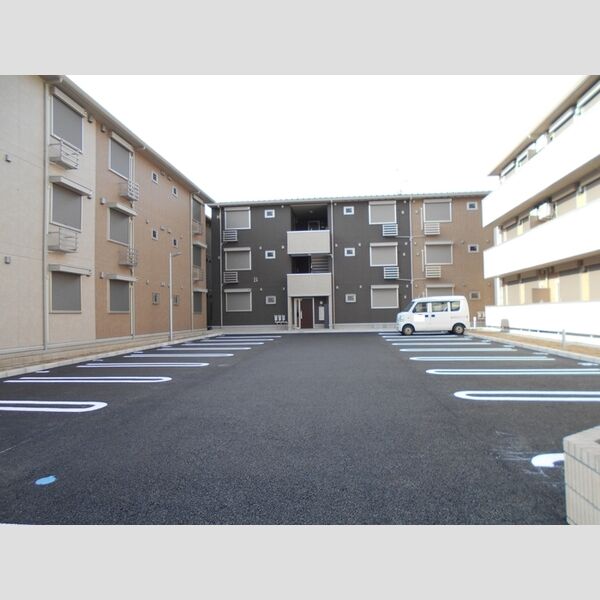 ロイジェントパークス草加手代　C 駐車場