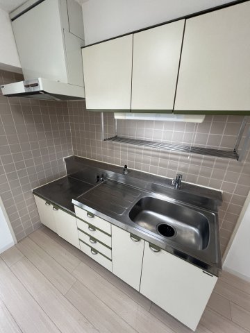 ＴＯＭＩＫＵＲＡ－Ⅲ0101号室 キッチン