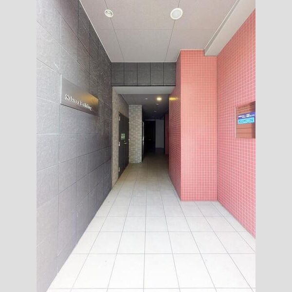 Sakura Building エントランス