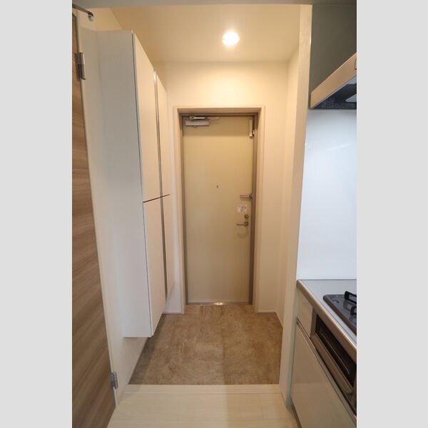 ドミール春日町 玄関