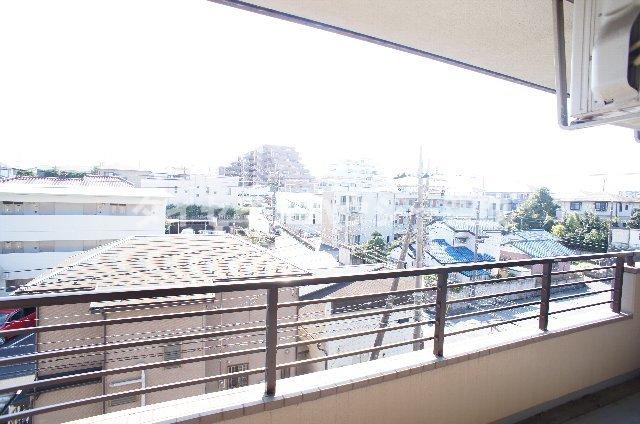 グランコート蘇我0205号室 前が抜けていて開放的です