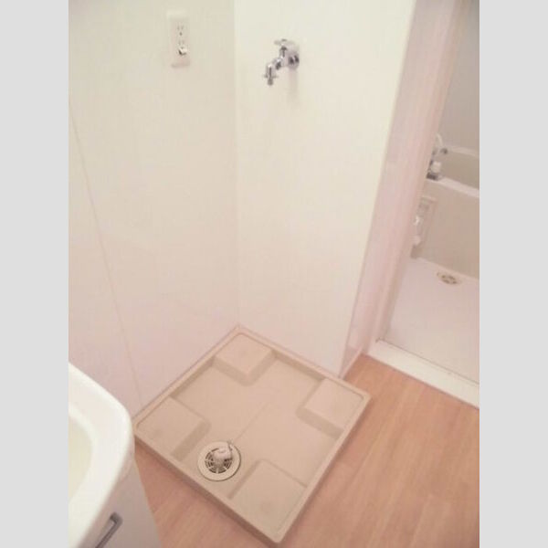 コモド　A棟102号室 室内洗濯機置き場