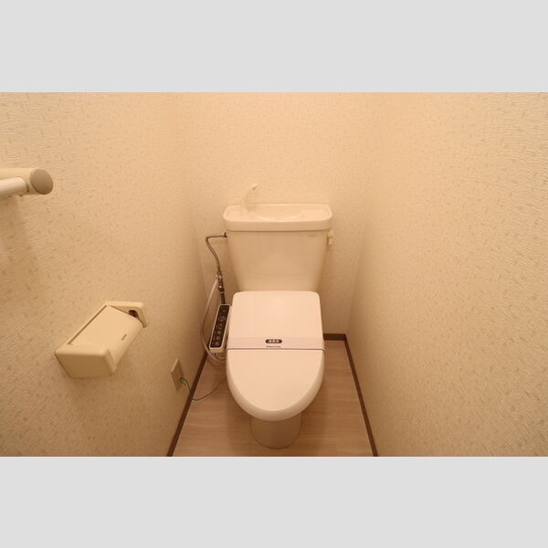 ヴェルドミール202号室 温水洗浄暖房便座