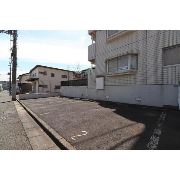 ハーモニーマンション301号室 駐車場