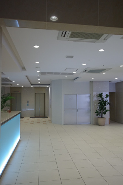 ウィン青山 エントランス