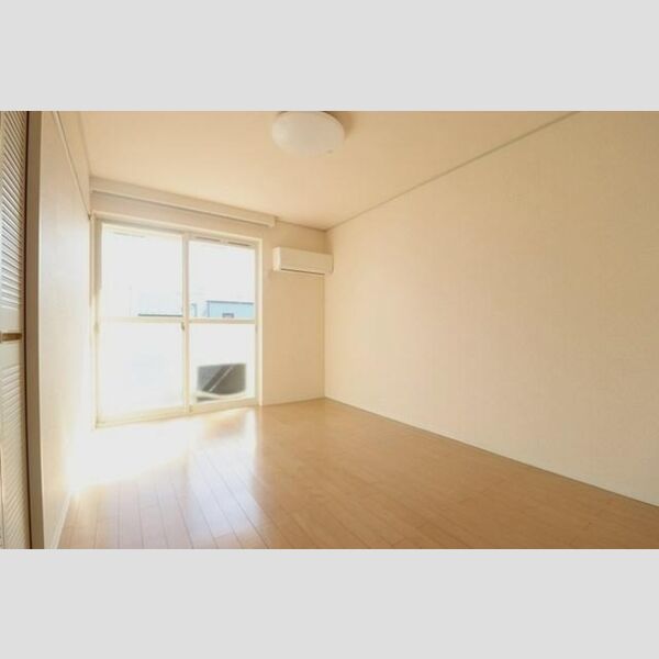 ドミールヴィレッジ　Ⅰ202号室 洋室　6.2帖