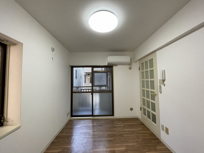 ハイタウン横浜東2階 リビング