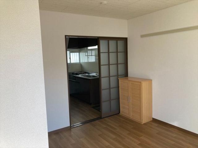 ジュネス・アオキ リビング